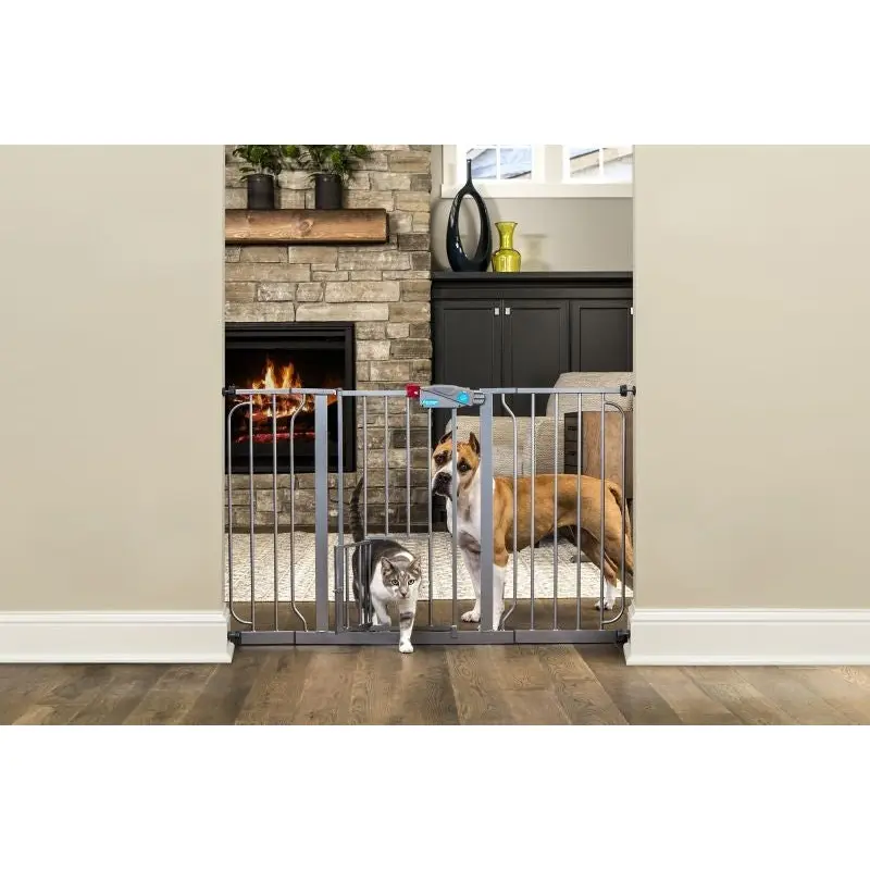 Carlson Pet Platinum Extra Wide Gate with Pet Door