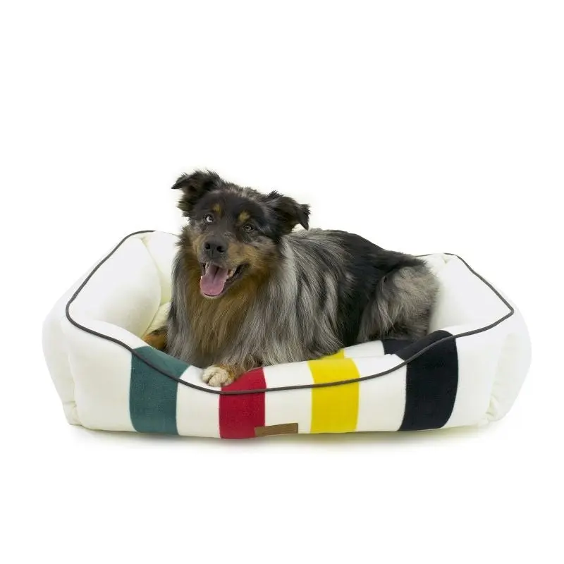 Pendleton Glacier Kuddler Pet Bed